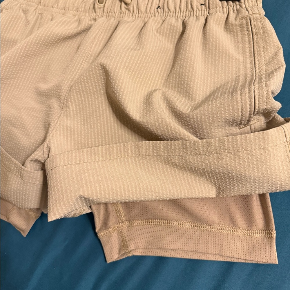 Hollister Tan Athletic Shorts with Elastic Waistband - Picture 5 of 5